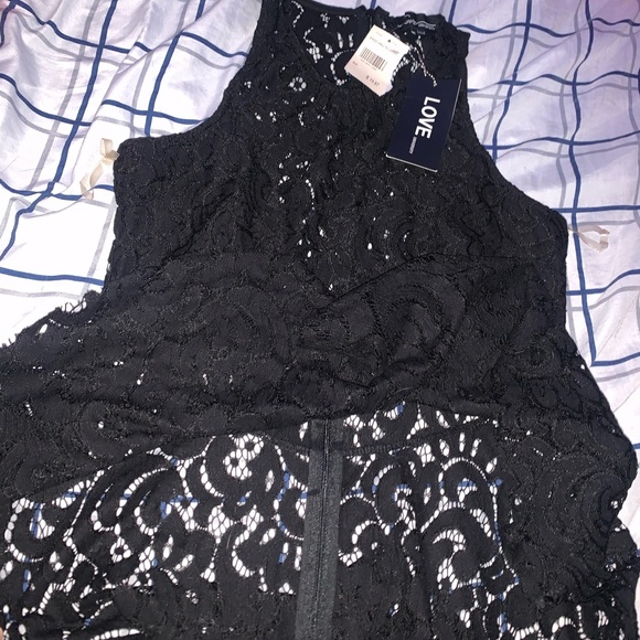Black lace dress top - Picture 4 of 4